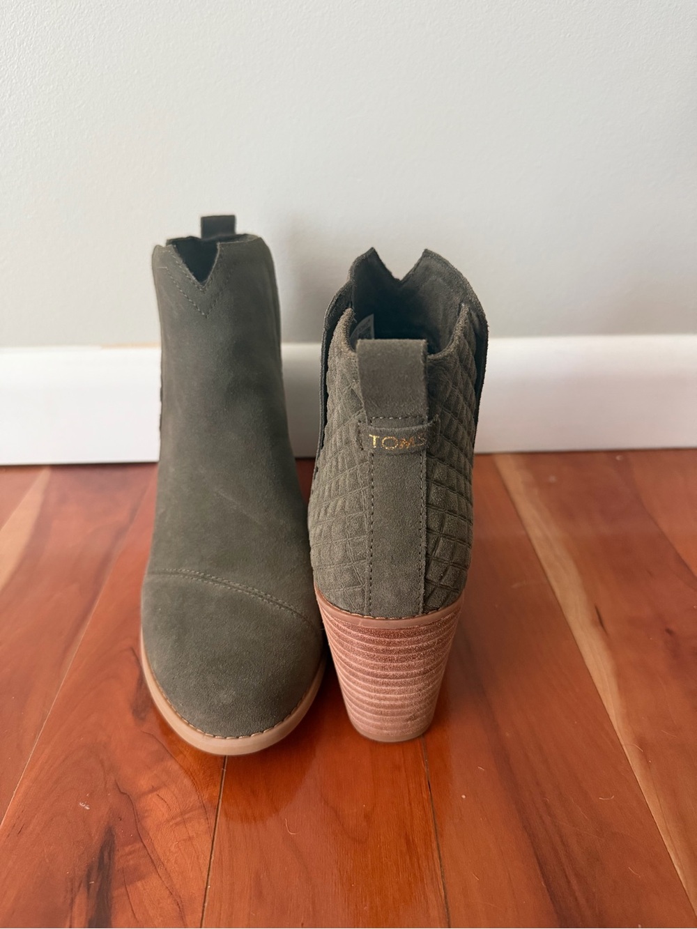 TOMS Olive Green Suede Quilted Ankle Booties - Picture 2 of 5